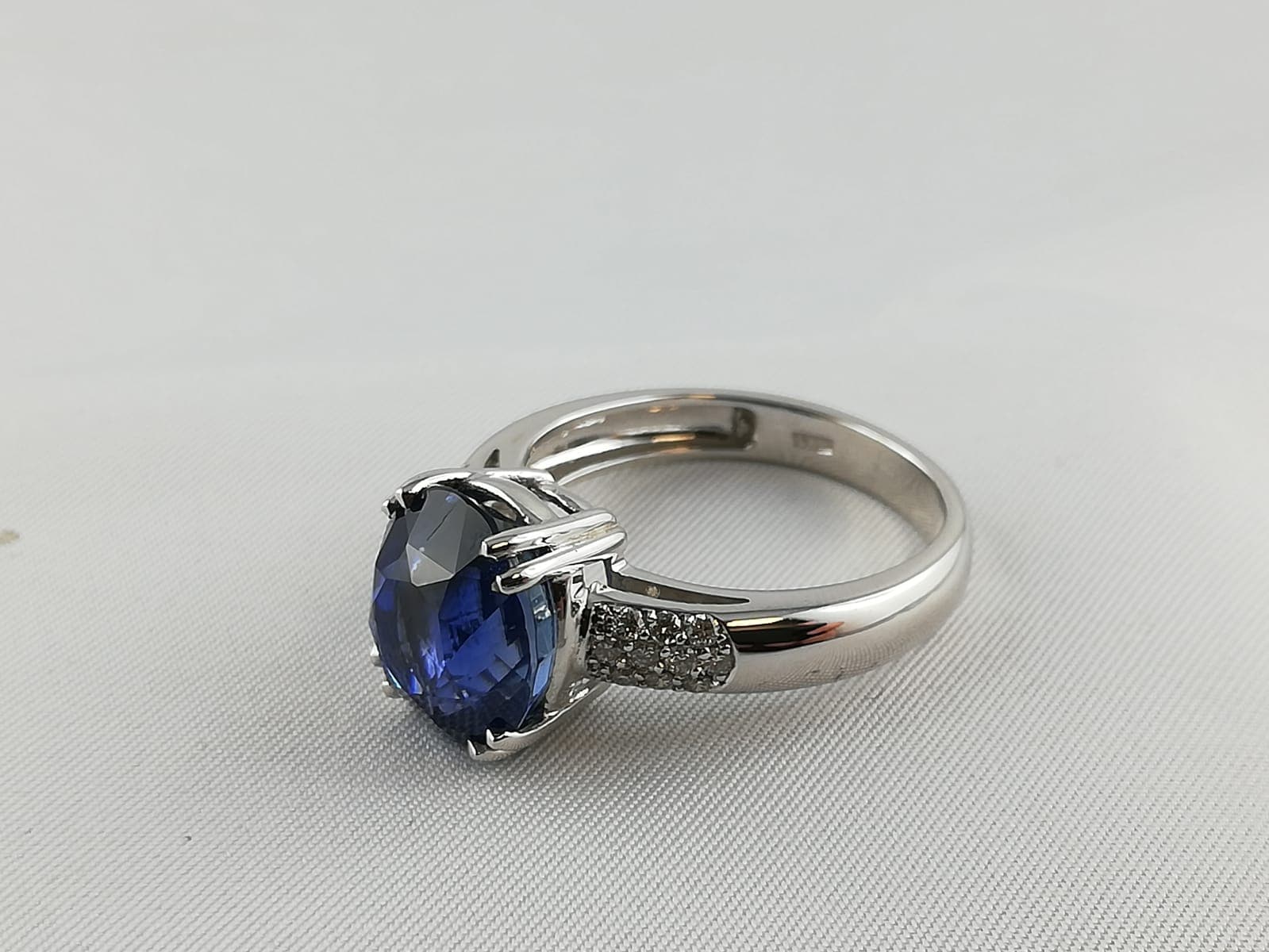 Rachat de bijoux signés à Paris 9e